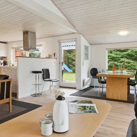度假居 Gorgeous Home In Lokken With Sauna *